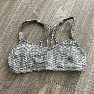Lululemon Free to be Zen Bra